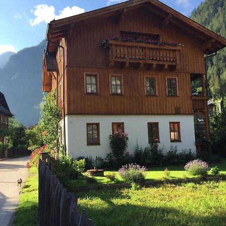 Appartement Emilia Халстат Екстериор снимка