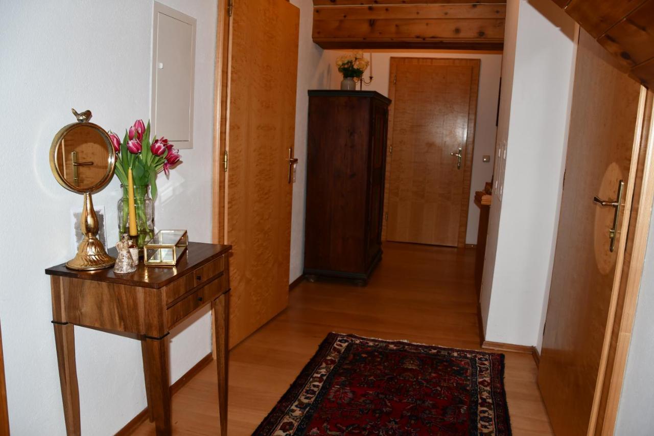 Appartement Emilia Халстат Екстериор снимка