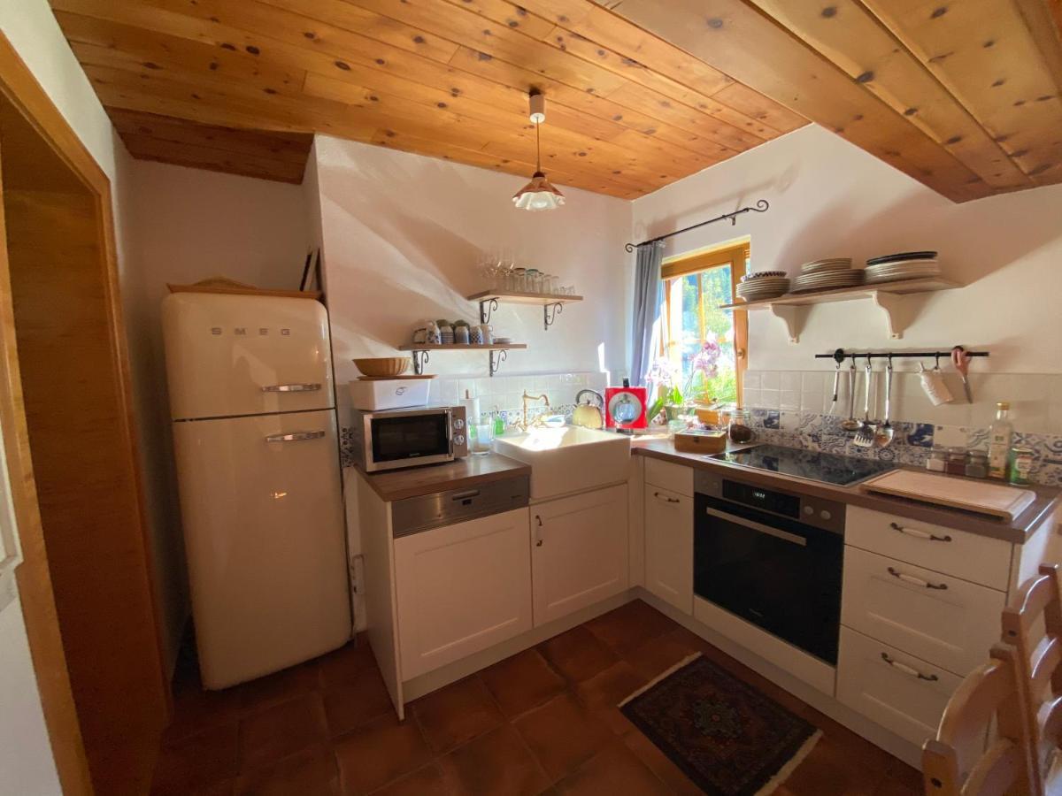 Appartement Emilia Халстат Екстериор снимка